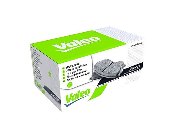 Передние тормозные колодки Mercedes W210 / W202 / C208 2.0-2.8 (дисковые Valeo 301357)